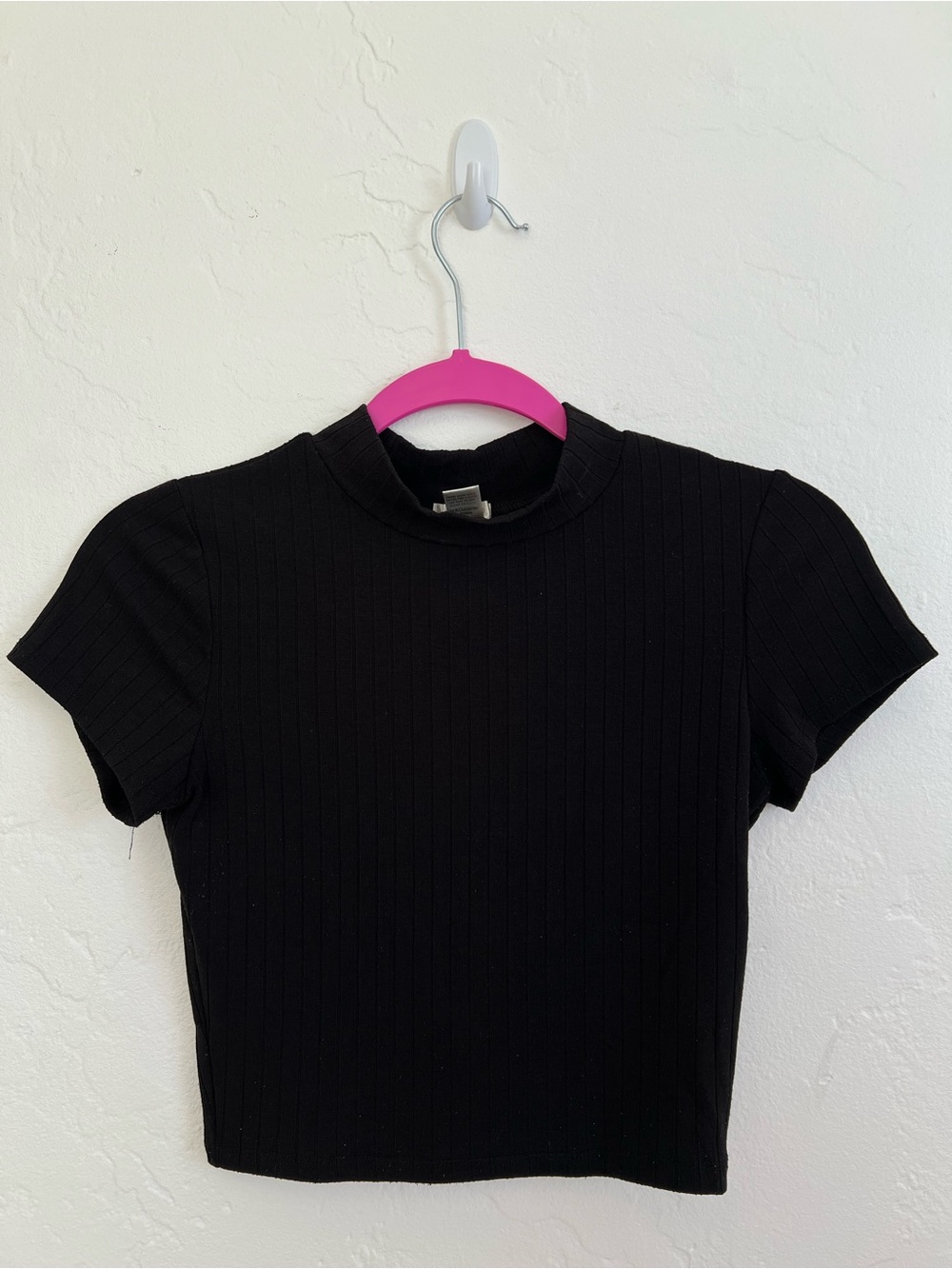 Bozzolo Black Ribbed Crop Mock Neck Tee